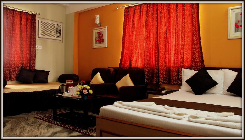 Hotel Vinayak Inn Siliguri Room photo